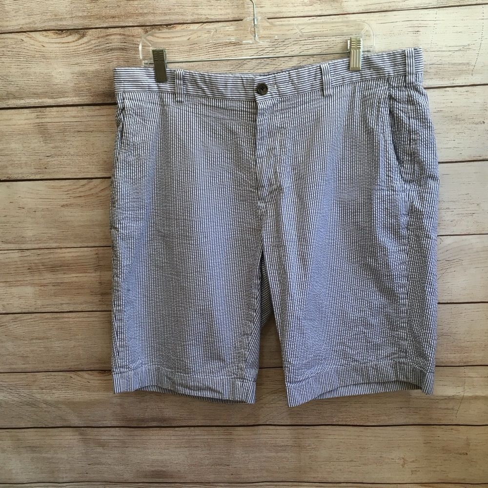 BROOKS BROTHERS 346 BLUE AND WHITE SEERSUCKER SHORTS‎